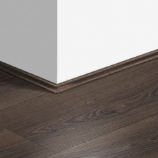 Плинтус QuickStep Scotia QSSCOT03553 Дуб пустынный шлифованный темно-коричневый